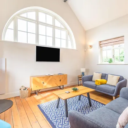 The Old Chapel 5*